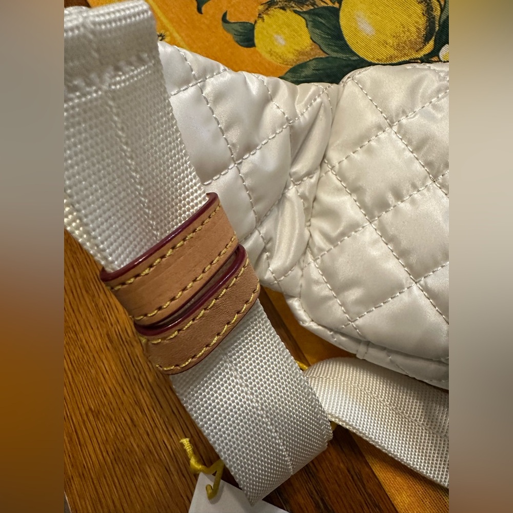 NWT LE MZ Wallace X Supergoop Belt Bag! Snowy Days Pristine Condition! - Picture 8 of 14